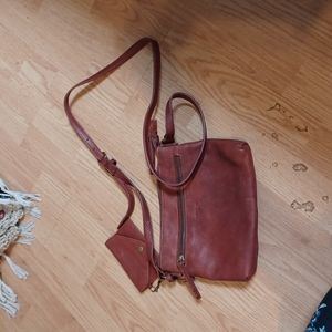American leather shoulder bag w/card holder. Brown